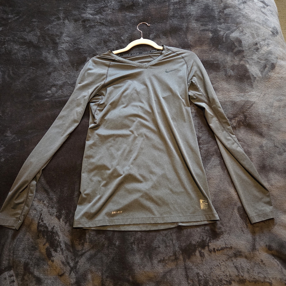 Women's Nike Dri-fit Long Sleeve- Medium